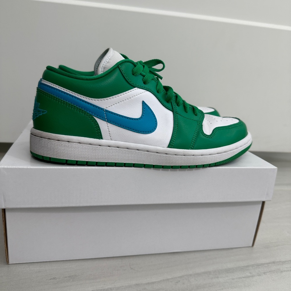 Nike Air Jordan 1 Low Lucky Green/Aquatone White Size 8.5 Women